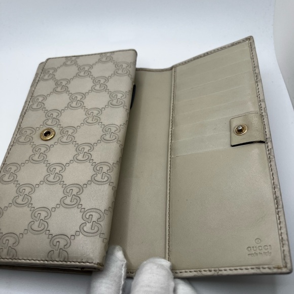 GUC Gucci Cream Guccissima Wallet - Picture 5 of 10
